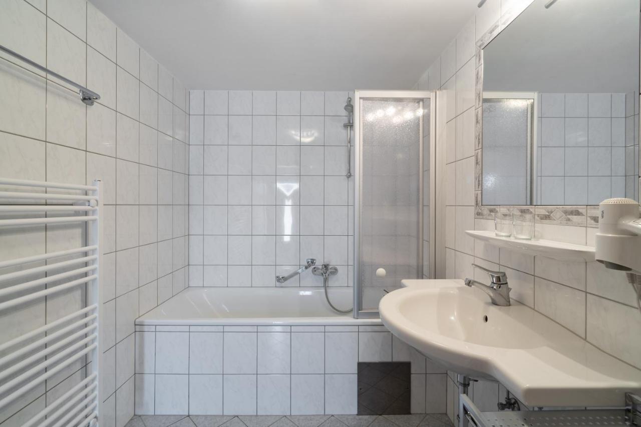 Ferienhaus Aventurin Apartment Фис Екстериор снимка